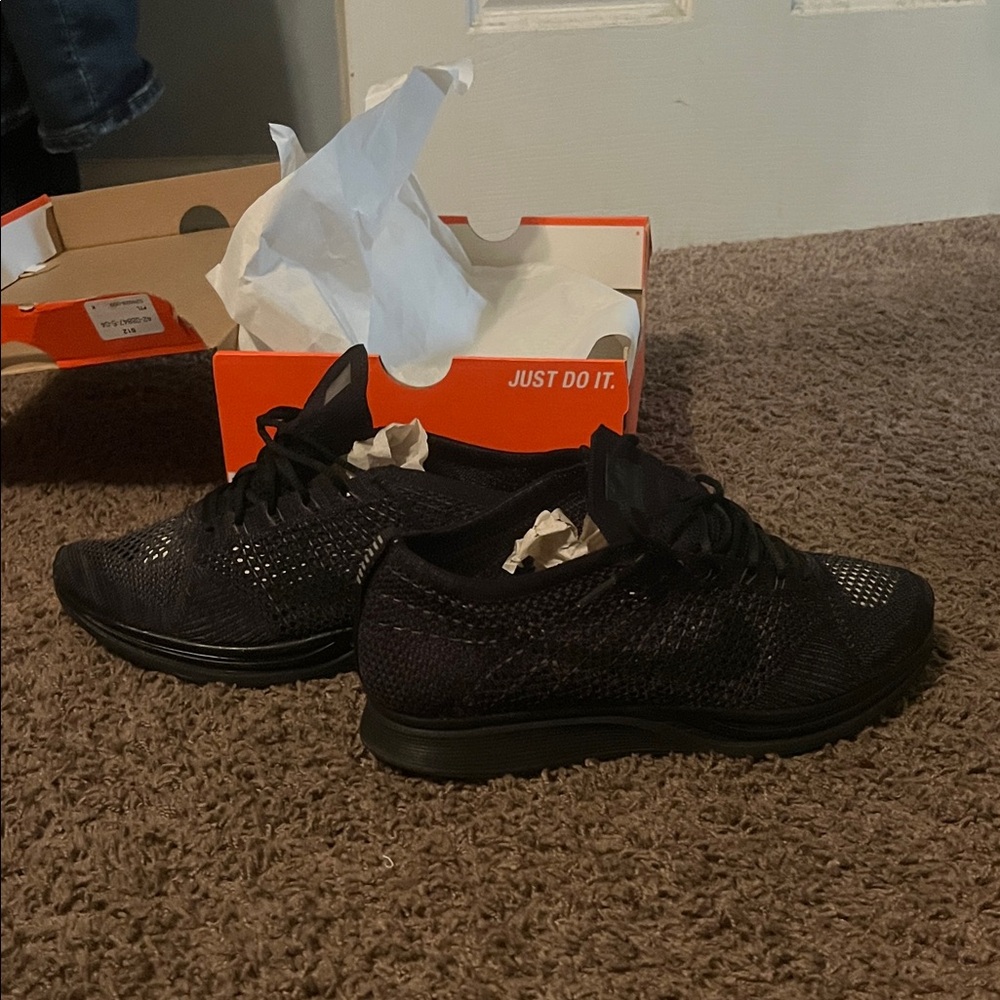 Nike Men's Black Athletic Shoes
